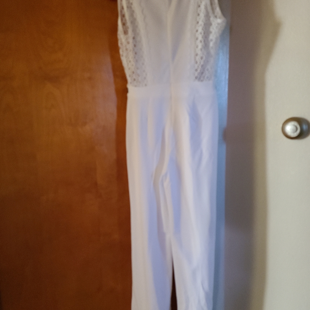 Clothing - Picture 4 of 5